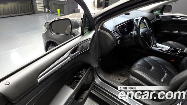 Ford Mondeo (IV) 2.0 Trend 2015 — фото 10