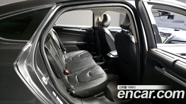 Ford Mondeo (IV) 2.0 Trend 2015 — фото 11