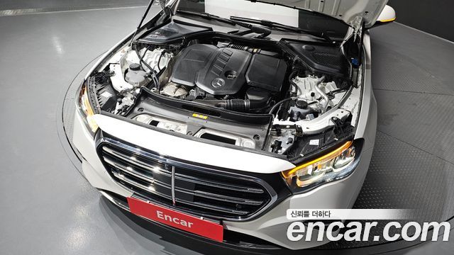 Mercedes-Benz E-Class (W214) E220d 4MATIC Exclusive 2024 — фото 6