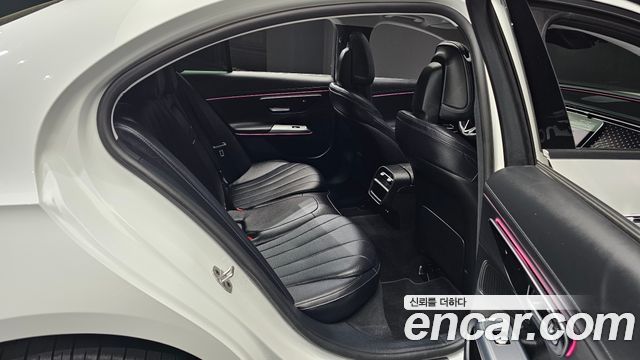 Mercedes-Benz E-Class (W214) E220d 4MATIC Exclusive 2024 — фото 12