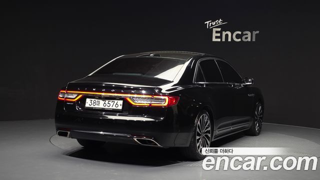 Lincoln Continental (X) 3.0 Presidential AWD 2017 — фото 2