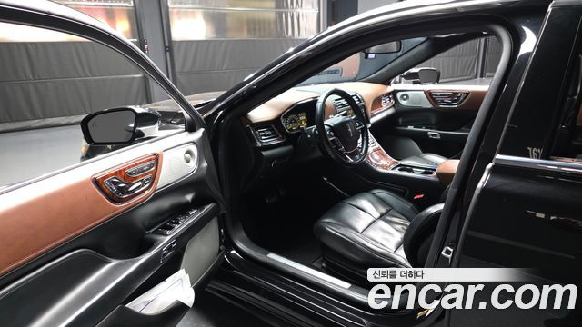 Lincoln Continental (X) 3.0 Presidential AWD 2017 — фото 10