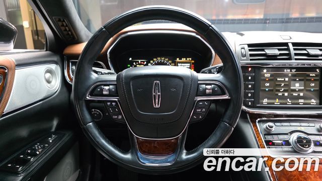 Lincoln Continental (X) 3.0 Presidential AWD 2017 — фото 13