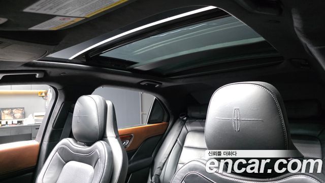 Lincoln Continental (X) 3.0 Presidential AWD 2017 — фото 18