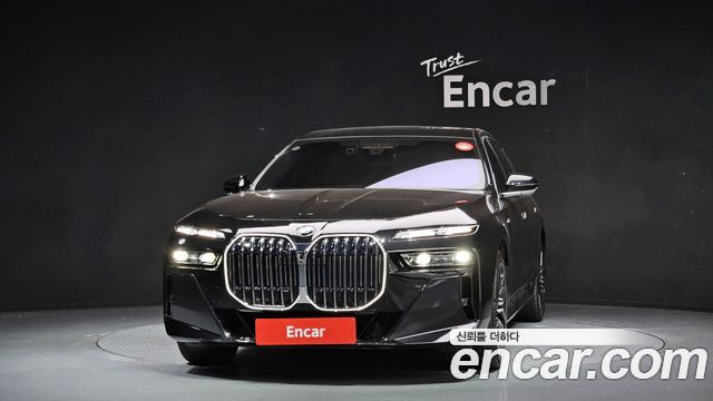 BMW 7 Series (G70) 740i xDrive M Sport Limited 2024 — фото 3