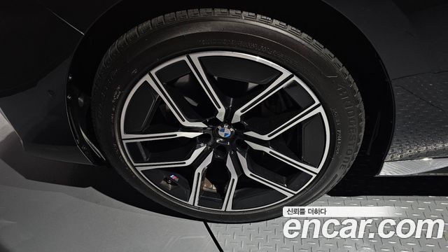 BMW 7 Series (G70) 740i xDrive M Sport Limited 2024 — фото 5