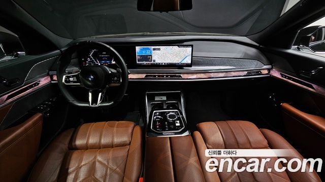BMW 7 Series (G70) 740i xDrive M Sport Limited 2024 — фото 7