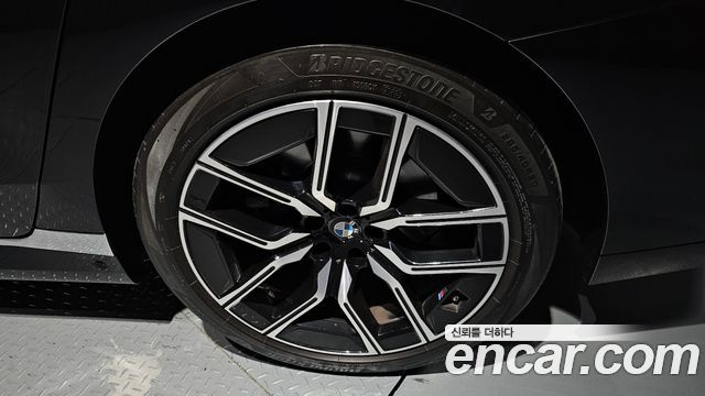 BMW 7 Series (G70) 740i xDrive M Sport Limited 2024 — фото 21