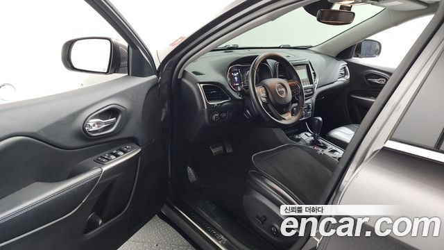 Jeep Cherokee (KL) 2.4 Longitude High AWD 2019 — фото 10