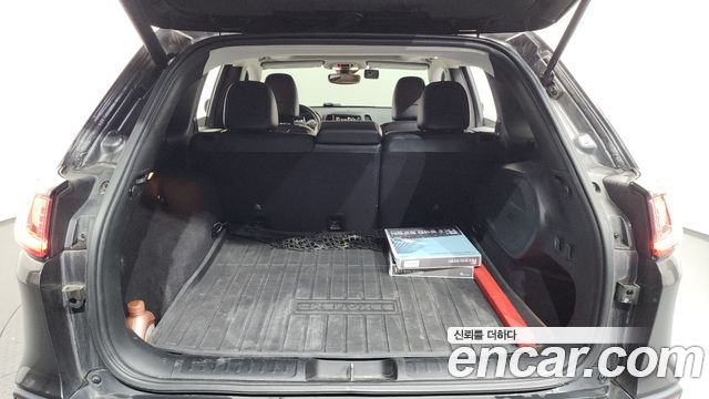 Jeep Cherokee (KL) 2.4 Longitude High AWD 2019 — фото 20
