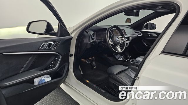 BMW 1 Series (F40) 120i M Sports 2022 — фото 10