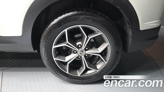 KG Mobility (SsangYong) Beautiful Korando Gasoline 1.5 2WD C5 Plus 2022 — фото 21