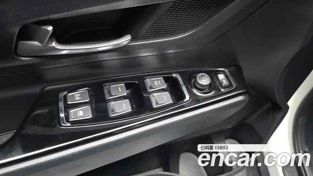 KG Mobility (SsangYong) Beautiful Korando Gasoline 1.5 2WD C5 Plus 2022 — фото 30