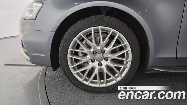 Audi A4 35 TDI Quattro Dynamic B8 2016 — фото 5