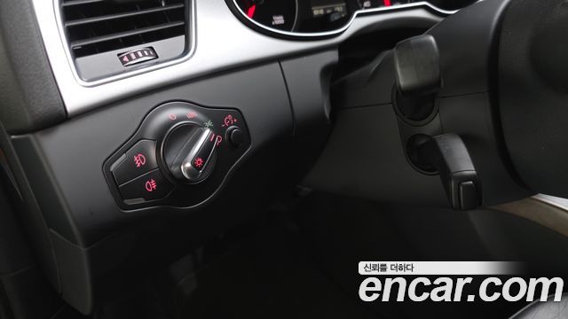 Audi A4 35 TDI Quattro Dynamic B8 2016 — фото 16
