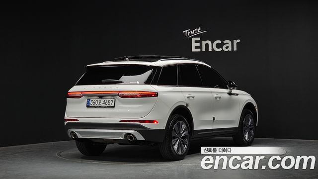 Lincoln Corsair 2.0 Reserve AWD 2022 — фото 2