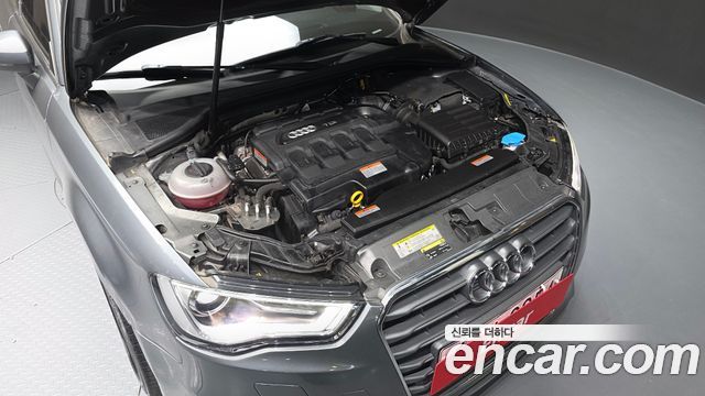 Audi A3 35 TDI Dynamic Sportback 8V 2015 — фото 6