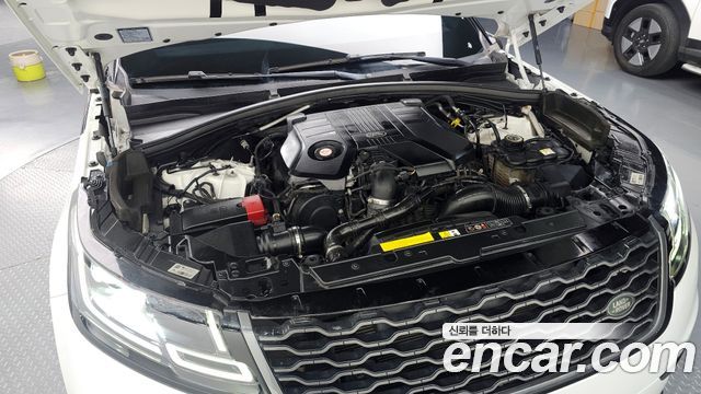 Land Rover Range Rover Velar 3.0 D300 R-Dynamic SE 2018 — фото 6
