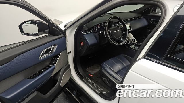 Land Rover Range Rover Velar 3.0 D300 R-Dynamic SE 2018 — фото 11