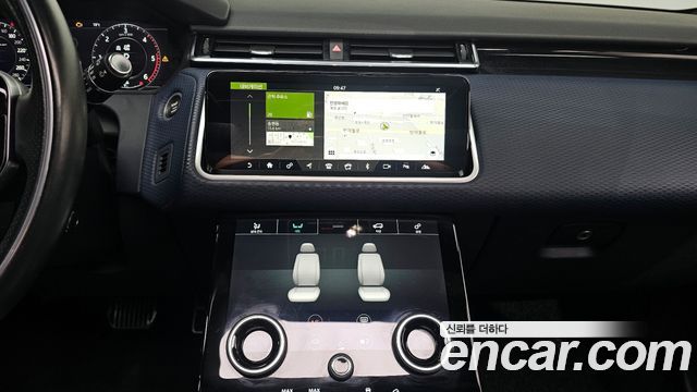 Land Rover Range Rover Velar 3.0 D300 R-Dynamic SE 2018 — фото 15
