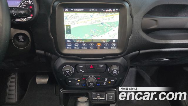 Jeep Renegade 1.6 Diesel Limited 2020 — фото 14