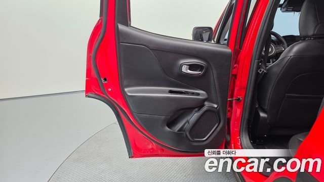 Jeep Renegade 1.6 Diesel Limited 2020 — фото 25