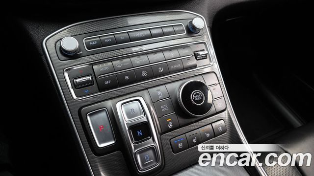 Hyundai Santa Fe Diesel 2.2 2WD Prestige 2021 — фото 9