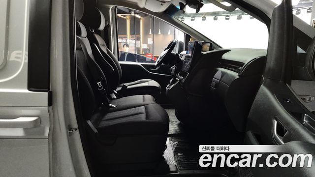 Hyundai Staria Cargo 3-Seater Smart 2023 — фото 11