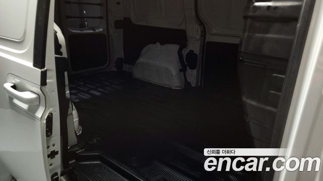 Hyundai Staria Cargo 3-Seater Smart 2023 — фото 12