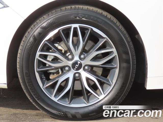 Kia K5 (III) 2.0 Prestige 2023 — фото 24