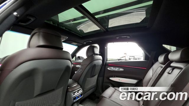 Genesis GV70 2.5T Gasoline AWD 2025 — фото 18
