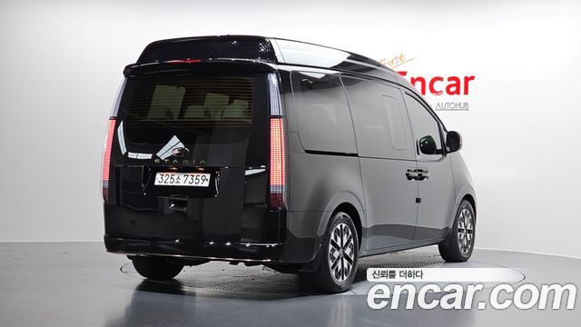 Hyundai Staria 4WD Lounge 7-Seater Limousine 2022 — фото 2