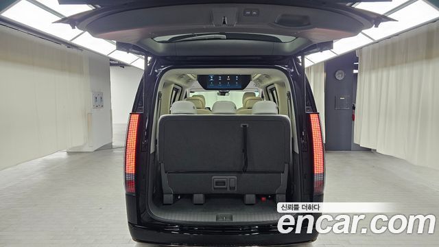 Hyundai Staria 4WD Lounge 7-Seater Limousine 2022 — фото 24