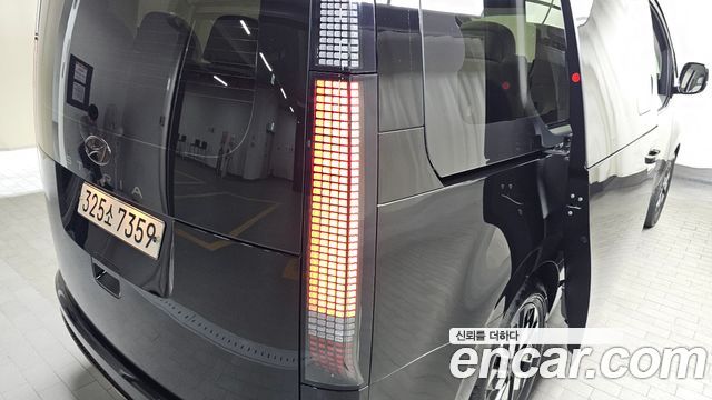 Hyundai Staria 4WD Lounge 7-Seater Limousine 2022 — фото 29