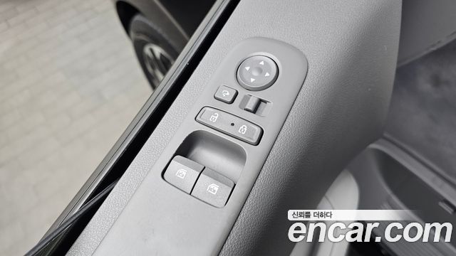 Hyundai Staria 4WD Lounge 7-Seater Limousine 2022 — фото 38