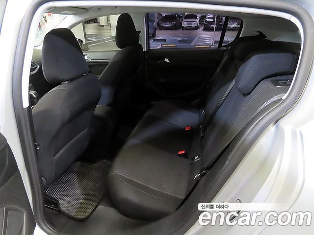 Peugeot 308 (II) 2.0 BlueHDi Allure 2015 — фото 7