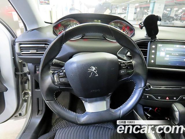 Peugeot 308 (II) 2.0 BlueHDi Allure 2015 — фото 8