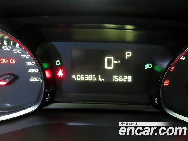 Peugeot 308 (II) 2.0 BlueHDi Allure 2015 — фото 9