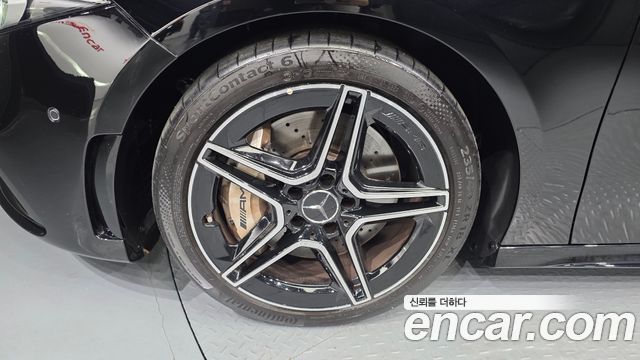 Mercedes-Benz A-Class (W177) AMG A35 4MATIC Sedan 2020 — фото 5