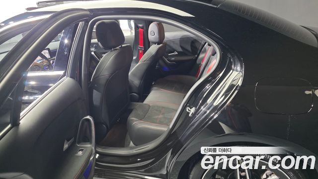 Mercedes-Benz A-Class (W177) AMG A35 4MATIC Sedan 2020 — фото 11