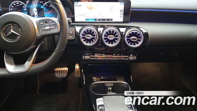 Mercedes-Benz A-Class (W177) AMG A35 4MATIC Sedan 2020 — фото 19
