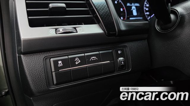KG Mobility (SsangYong) Rexton Sports Khan Diesel 2.2 2WD Advance 2022 — фото 16