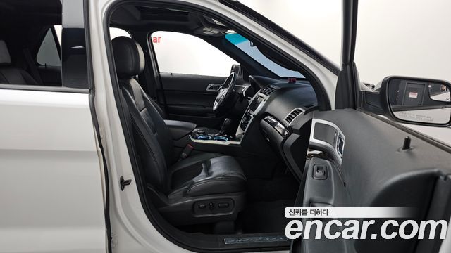 Ford Explorer 3.5 Limited 4WD 5th 2014 — фото 11