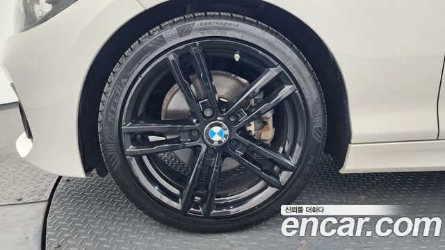 BMW 1 Series (F20) 118d M Sport Shadow 5 Door 2018 — фото 5