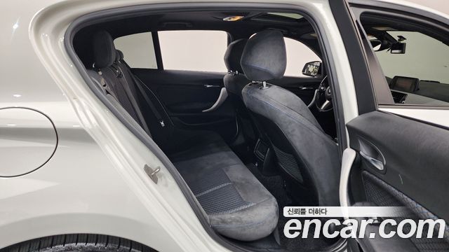 BMW 1 Series (F20) 118d M Sport Shadow 5 Door 2018 — фото 11