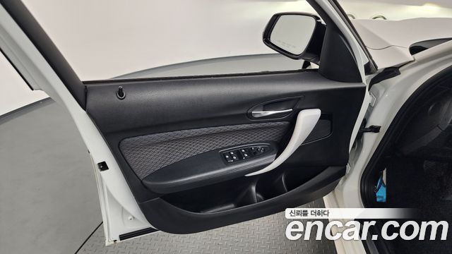 BMW 1 Series (F20) 118d M Sport Shadow 5 Door 2018 — фото 24