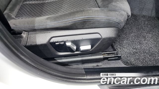 BMW 1 Series (F20) 118d M Sport Shadow 5 Door 2018 — фото 31