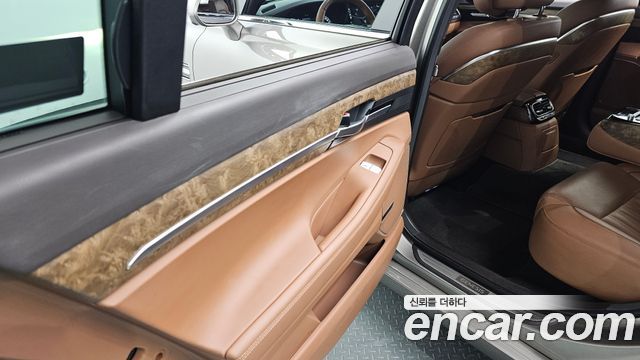 Genesis G90 3.8 AWD Premium Luxury 2019 — фото 30