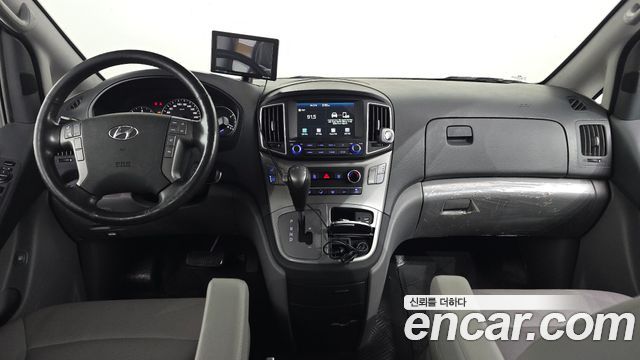 Hyundai Grand Starex Van 5-Seater Modern 2021 — фото 7
