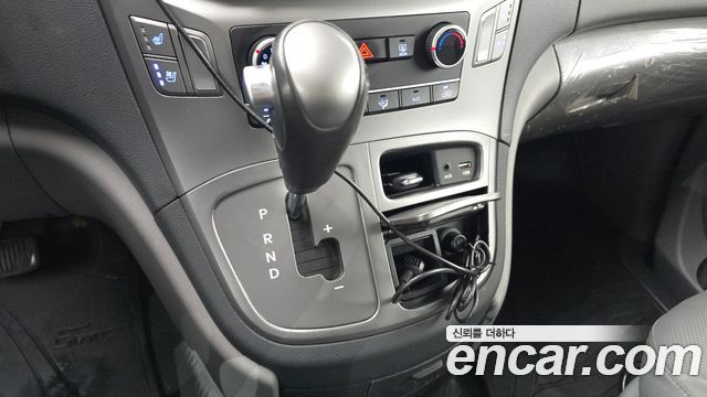 Hyundai Grand Starex Van 5-Seater Modern 2021 — фото 9
